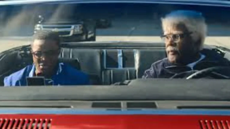 A Viagem de Carro de Joe Tyler Perry mostra paisagem rodoviária durante jornada automobilística