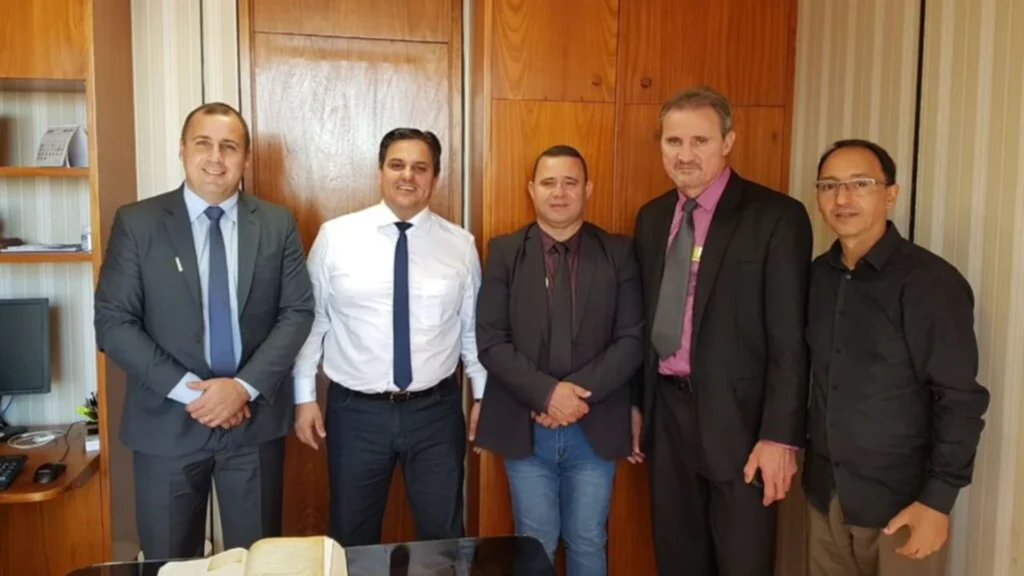 Vereadores flagrados com CNH suspensa durante operação policial que verificou irregularidades em documentos de habilitação